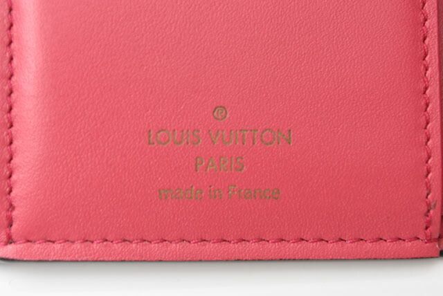Louis Vuitton Wallet Louis Vuitton Portefeuille Capucines Compact Taurillon