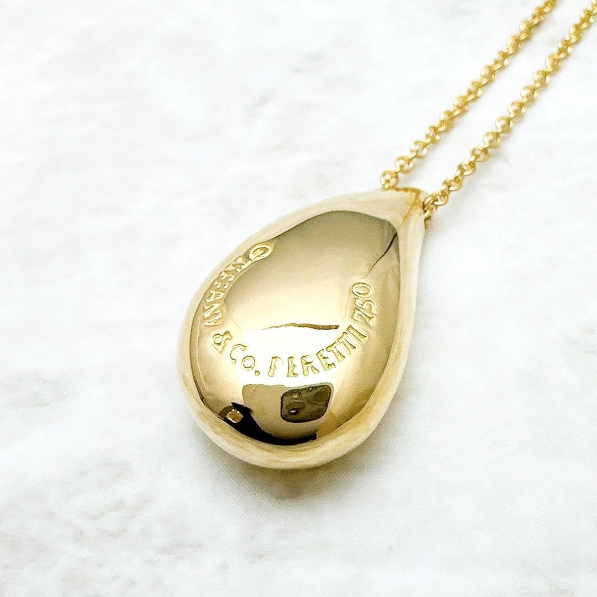 Tiffany & Co. Teardrop Yellow Gold Necklace — view 6