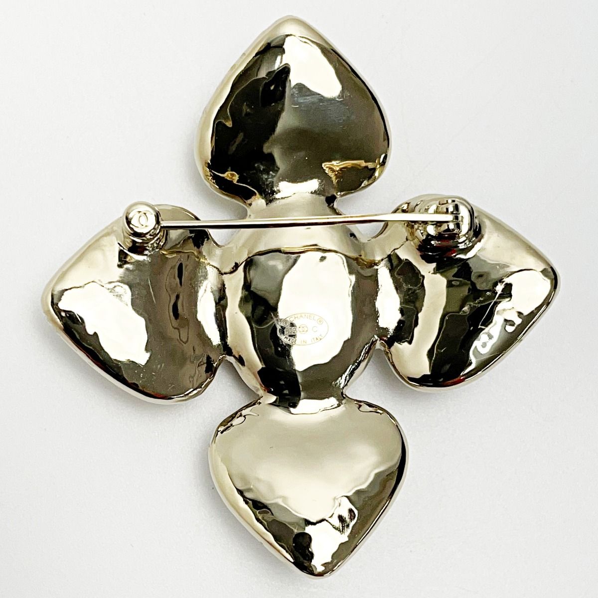 Chanel Heart Brooch Ab7517 Gold X White X Black Coco Mark Fake Pearl Ladies