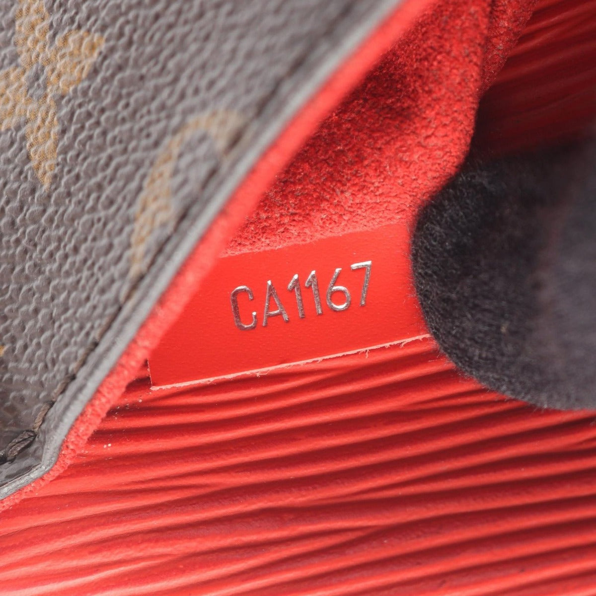 Louis Vuitton Shoulder Bag Saint Michel Coquelicot Canvas — view 5