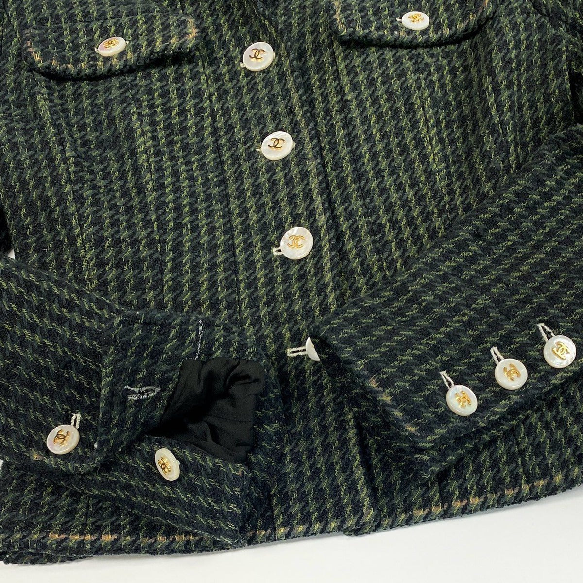 Chanel Collection CC Logo Button Tweed Short Jacket 40 Dark Green — view 5