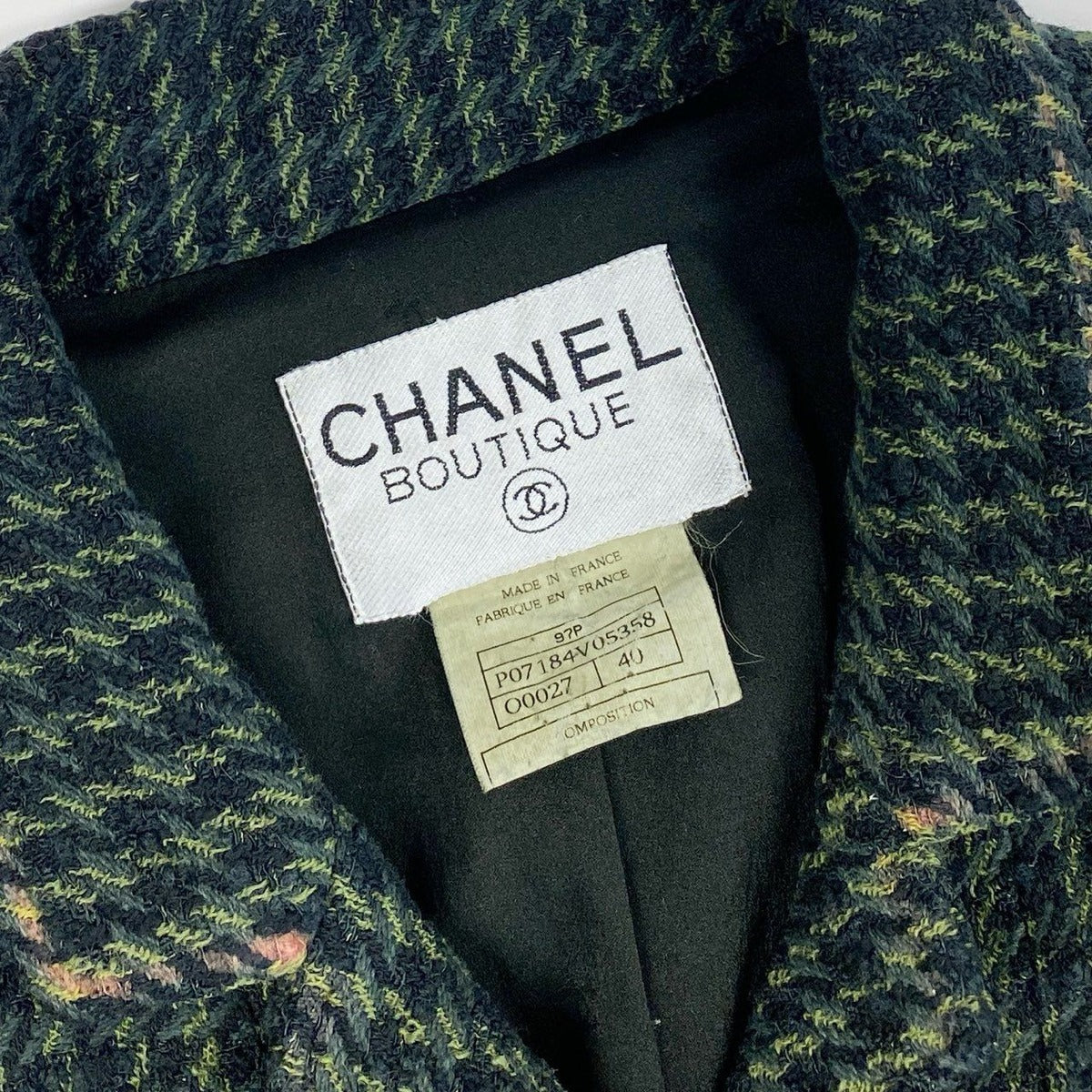 Chanel Collection CC Logo Button Tweed Short Jacket 40 Dark Green — view 7