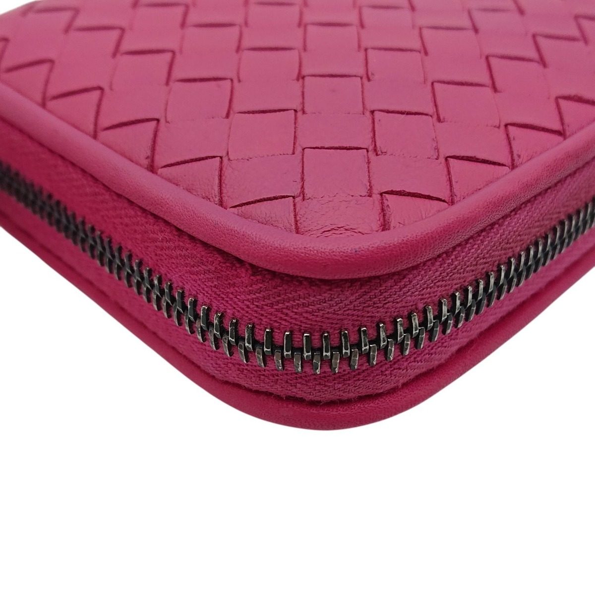 Bottega Veneta Intrecciato Round Zip Wallet Pink — view 15
