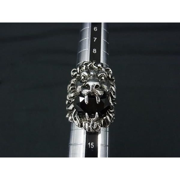 Gucci Lion Head Ring — view 4