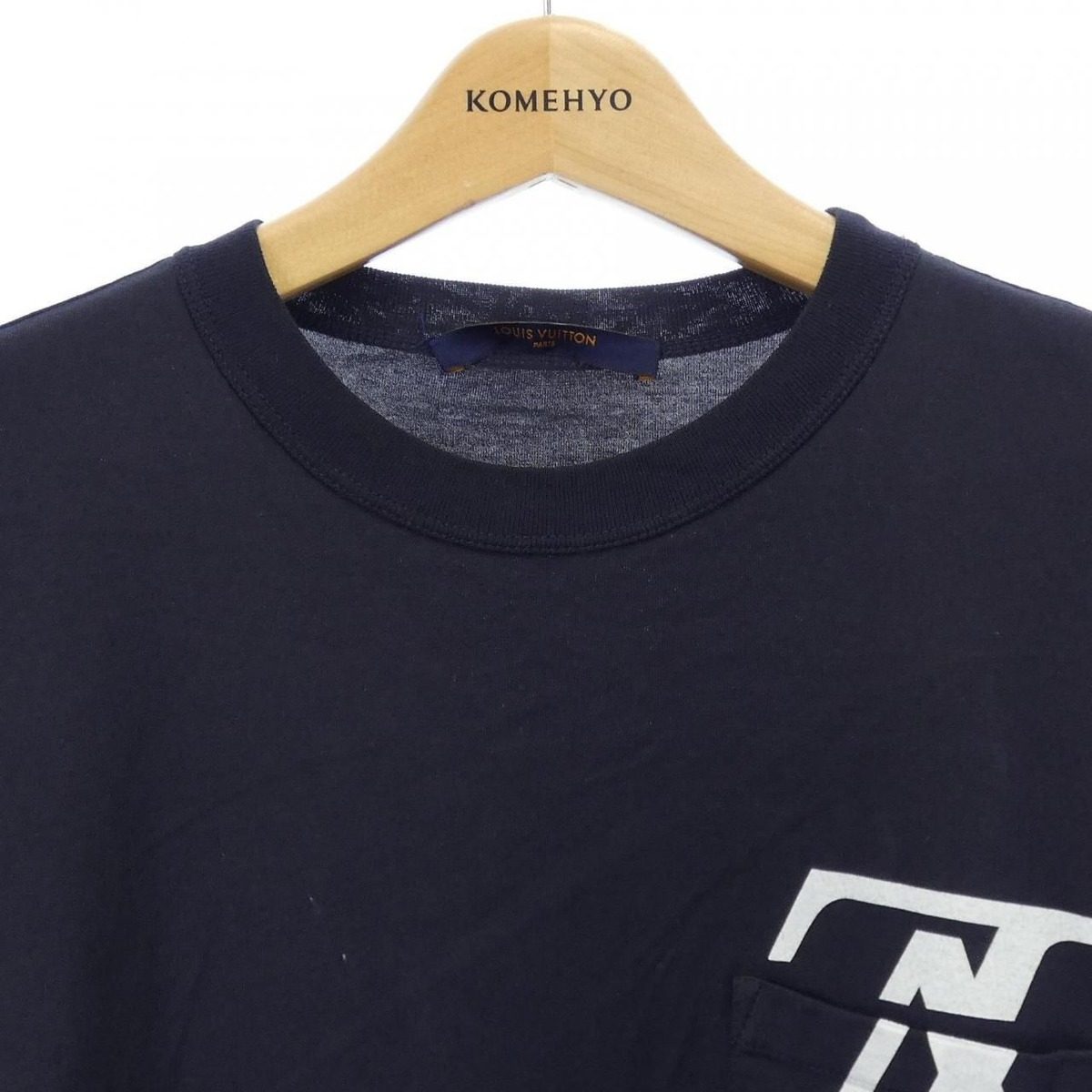 Louis Vuitton Upside Down Lvlogo T-Shirt — view 5