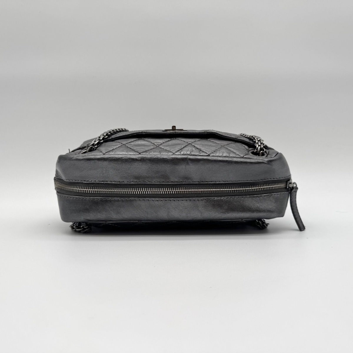 Chanel Shoulder Bag 2.55 Quilted Silver Leather Seal — view 5