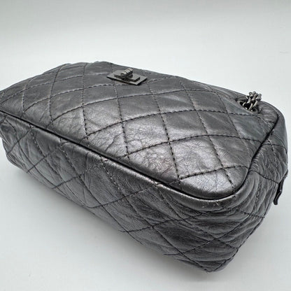 Chanel Shoulder Bag 2.55 Quilted Silver Leather Seal — view 8