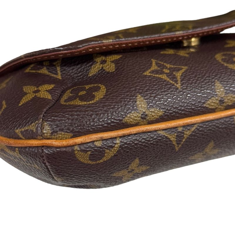 Louis Vuitton Musette Salsa Short Monogram Shoulder Bag Monogram Canvas M51258