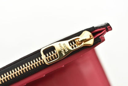 Louis Vuitton Wallet Louis Vuitton Portefeuille Capucines Compact Taurillon