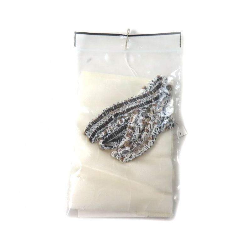 CHANEL 05C P24999 100% Wool Coco Mark Emblem Tweed Trim Sleeveless Cut And Sewn