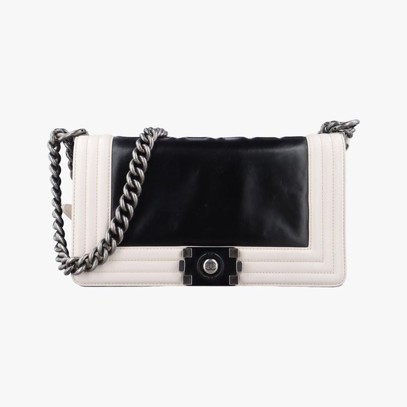 Chanel Boy Chanel Black And White Leather A66713 15641012