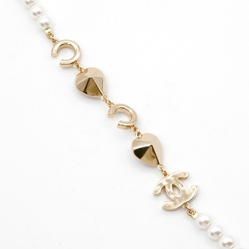 Chanel Necklace Pendant Choker White Gold Pink Here Mark Heart Stone