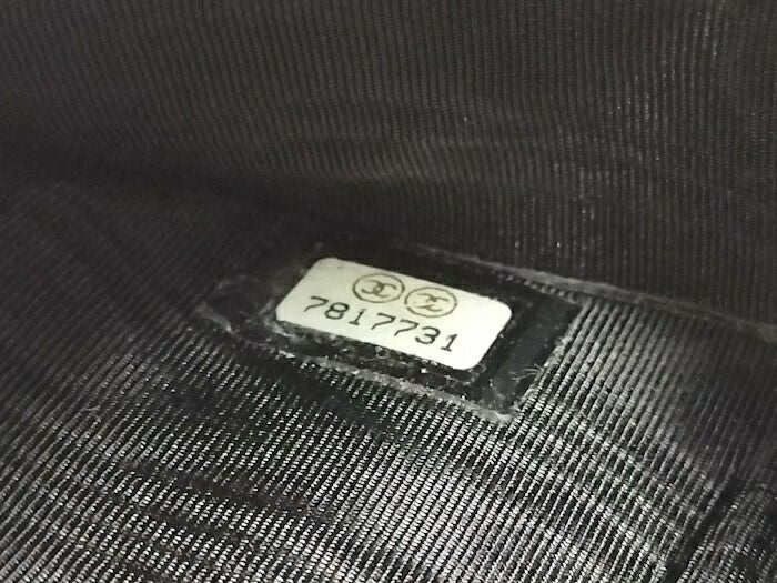 Chanel W Hook Wallet In Caviar Skin Leather Black