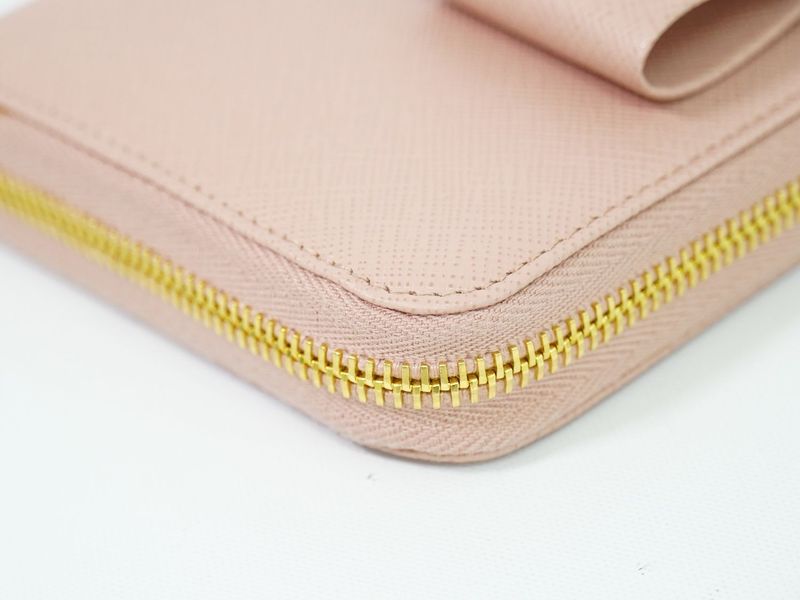 Authentic Prada Ribbon Round Zipper Long Wallet Long Wallet Leather Pink Wallet
