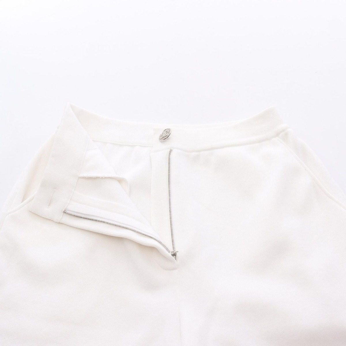 Chanel Pants CC Logo Line Stone Button Short Cotton — view 6