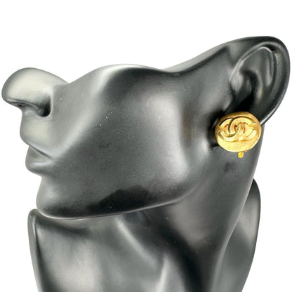 Chanel Earrings CC Logo Gold Round — view 2