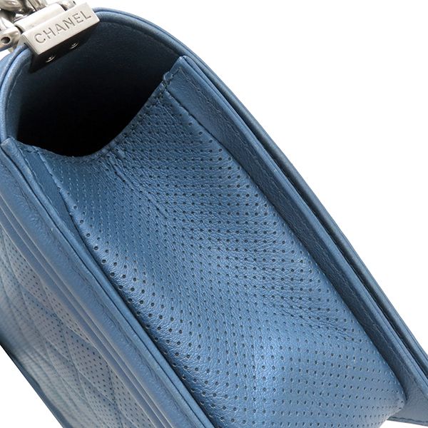 Chanel Shoulder Bag Boy Chanel Calf Metallic Blue Silver Hardware Blue Shoulder