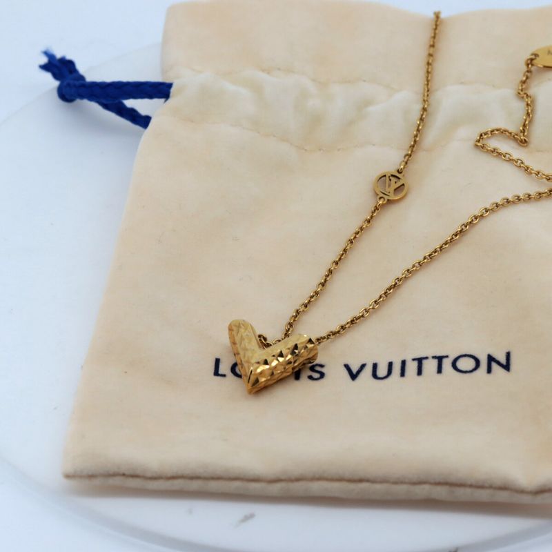 Louis Vuitton V Escential Necklace M64268 Gold Pawnshop Item