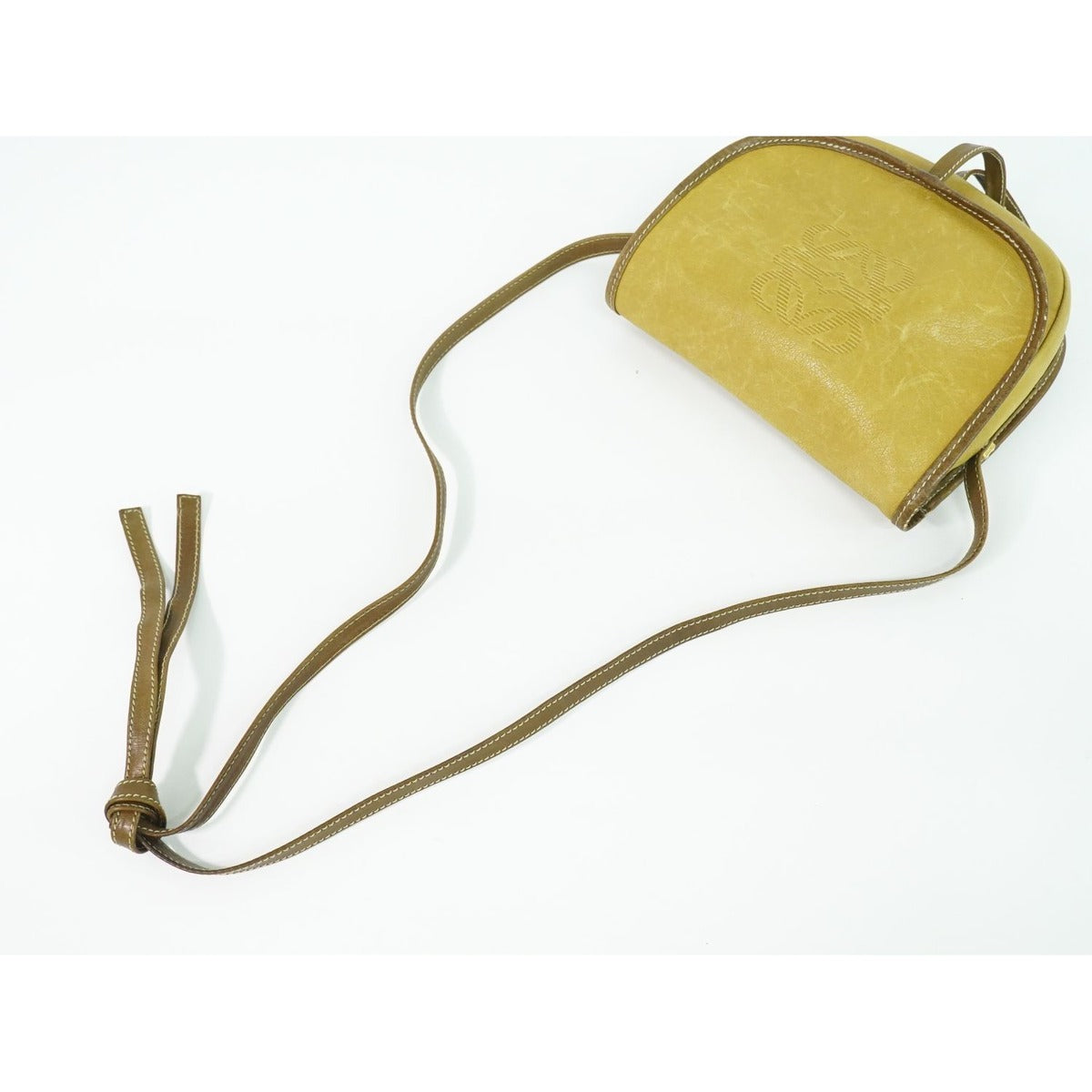 Loewe Anagram Shoulder Bag Pochette Leather Camel Outside — view 4