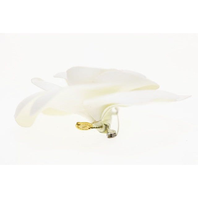 Chanel Camellia Corsage Brooch White — view 3