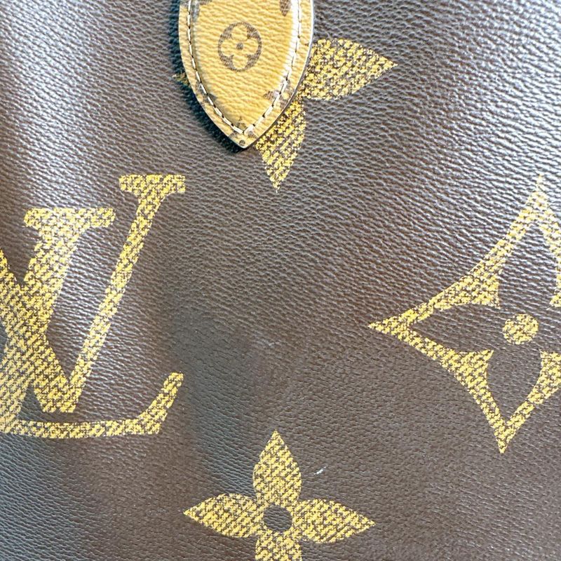 Louis Vuitton M45321 Monogram - Giant Reverse Handbag On-the-go MM Tote Bag