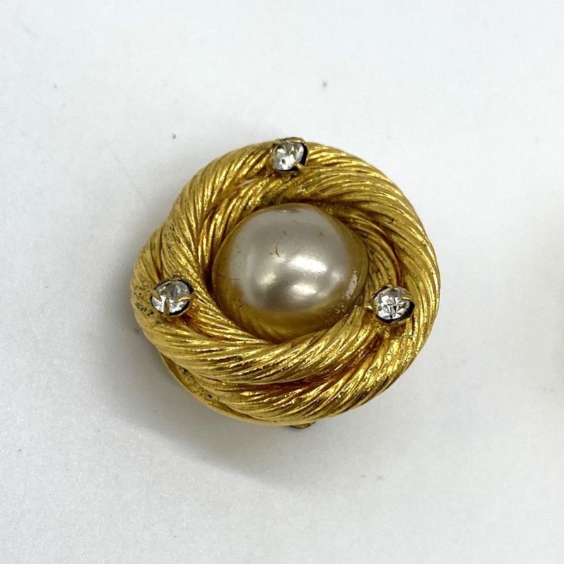 Chanel Earring Faux Pearl Rhinestone Vintage Gold