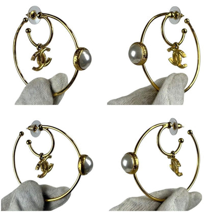 Chanel Collection 2 Hoop Earrings Pearl CC Logo Gold — view 4