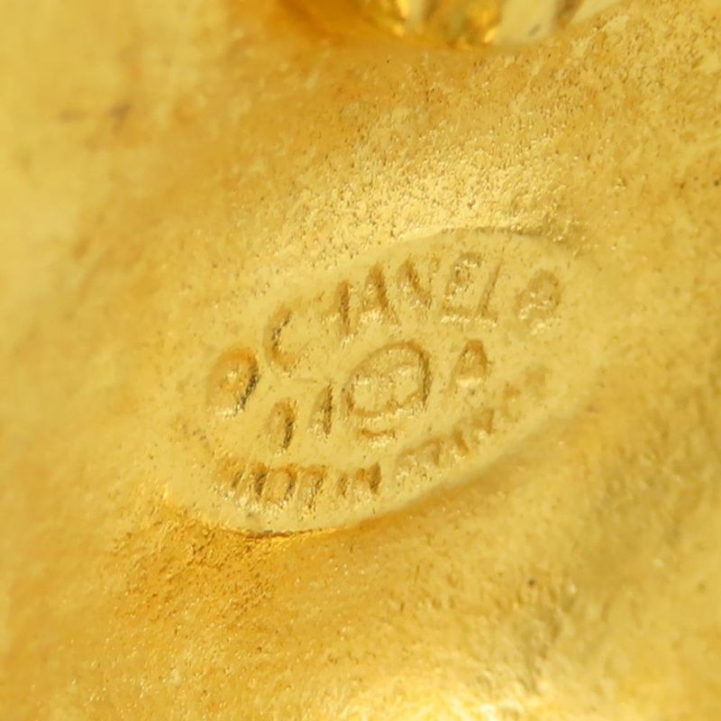 Chanel Earring Coco Mark Metal Gold Plated Accessories 94A Ladies Women Chanel