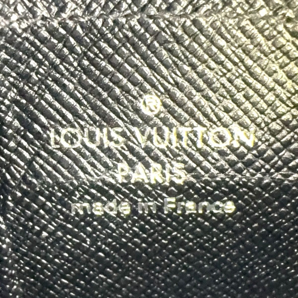 Louis Vuitton Taiga Card Holder Clip Billets Mane Leather Black Case — view 4