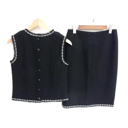 Chanel 04 a Coco Mark Wool Set Suit Vest Skirt 36 Clothing