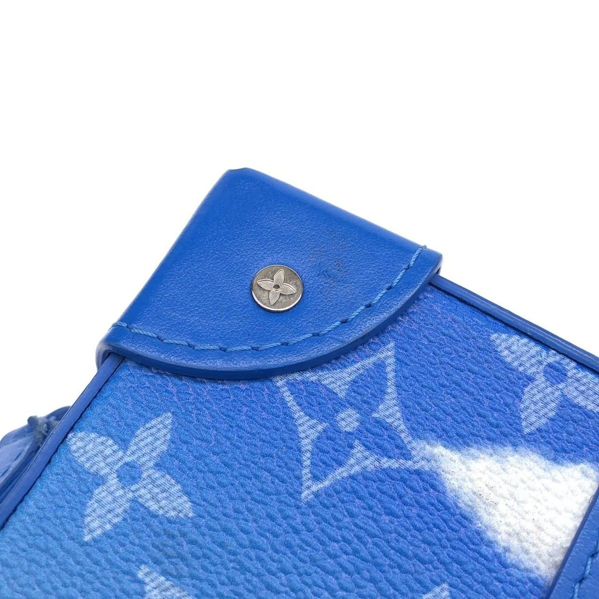 Louis Vuitton Monogram LV Clouds Soft Trunk Wallet — view 6