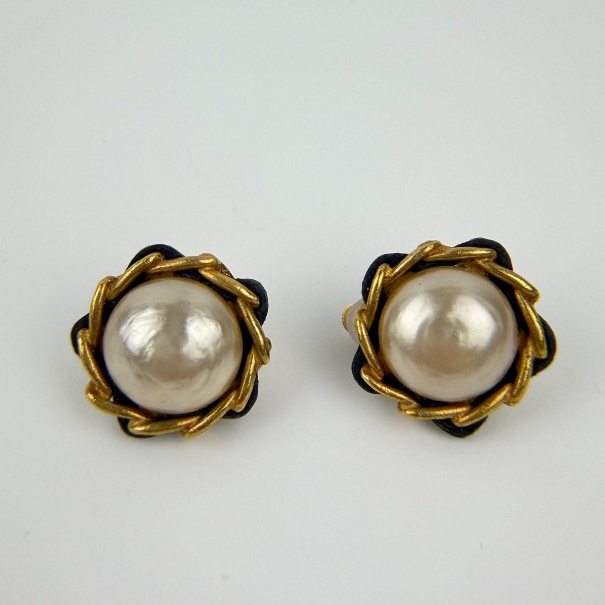 Chanel CC Logo Earrings Chain Faux Pearl Gold Vintage