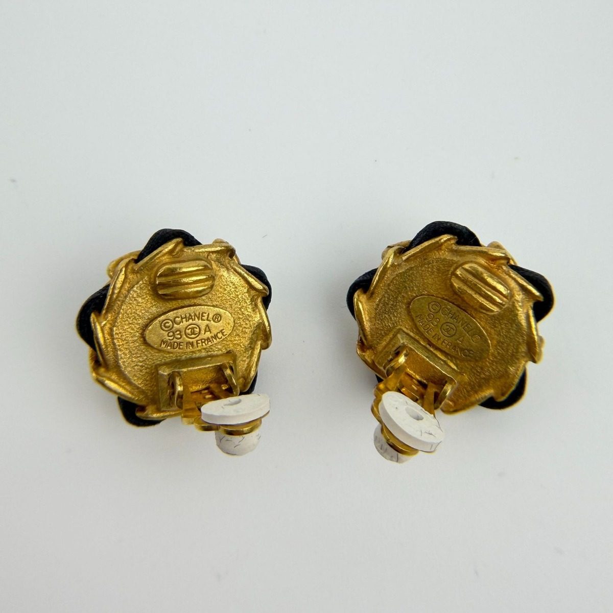 Chanel CC Logo Earrings Chain Faux Pearl Gold Vintage — view 7