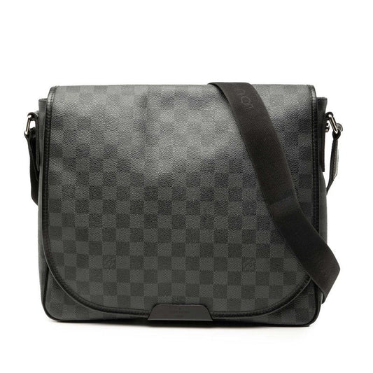 Louis Vuitton Damier Graphite Daniel MM Crossbody Shoulder Bag N58029 Black PVC