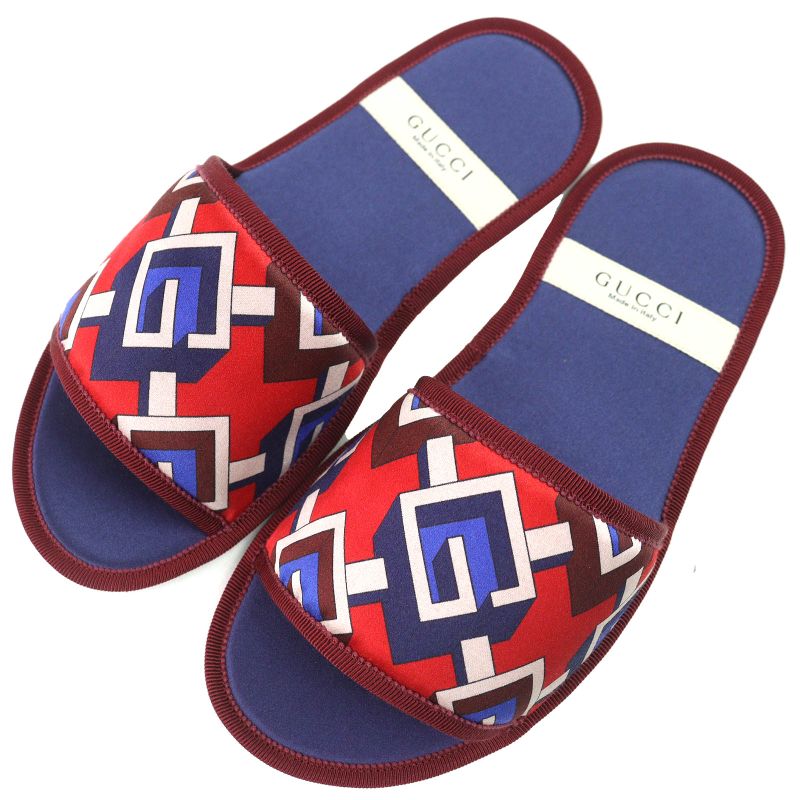 Gucci Geometric G Print Travel Set 100% Silk Eye Mask Air Pillow Slippers