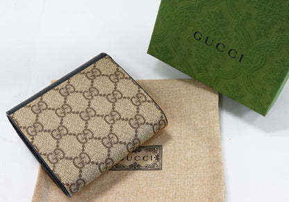 Gucci L Shaped Zipper Fold Wallet With Coin Purse GG Supreme Bi-color Medium