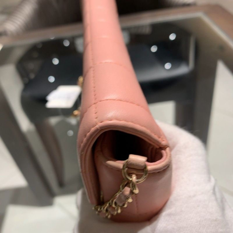 ◎ Authentic Chanel Chocolate Bar Matelasse Shoulder Bag Pink Lambskin Gold