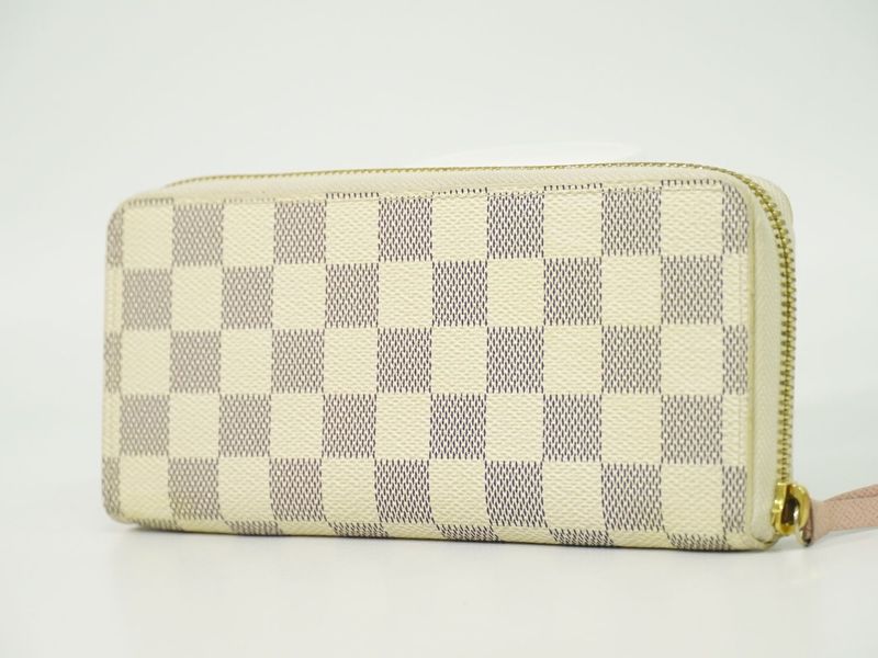 Authentic Louis Vuitton LV Portefeuille Clemence Damier Azure Long Wallet White