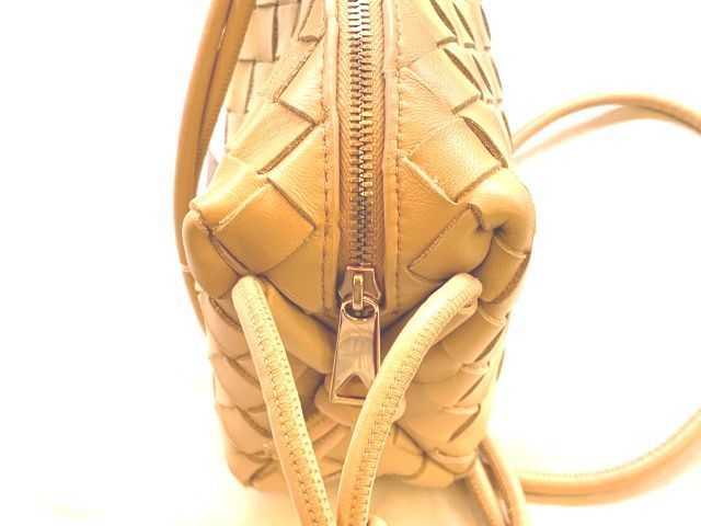 Pretty Bottega Veneta - Mini Loop Camera Bag 680254 Leather Beige Shoulder Bag