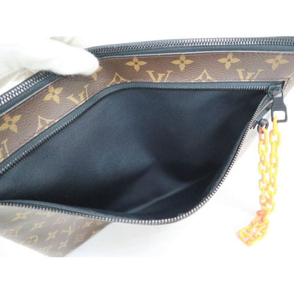 Louis Vuitton Solar Ray Pochette A4 Monogram — view 5