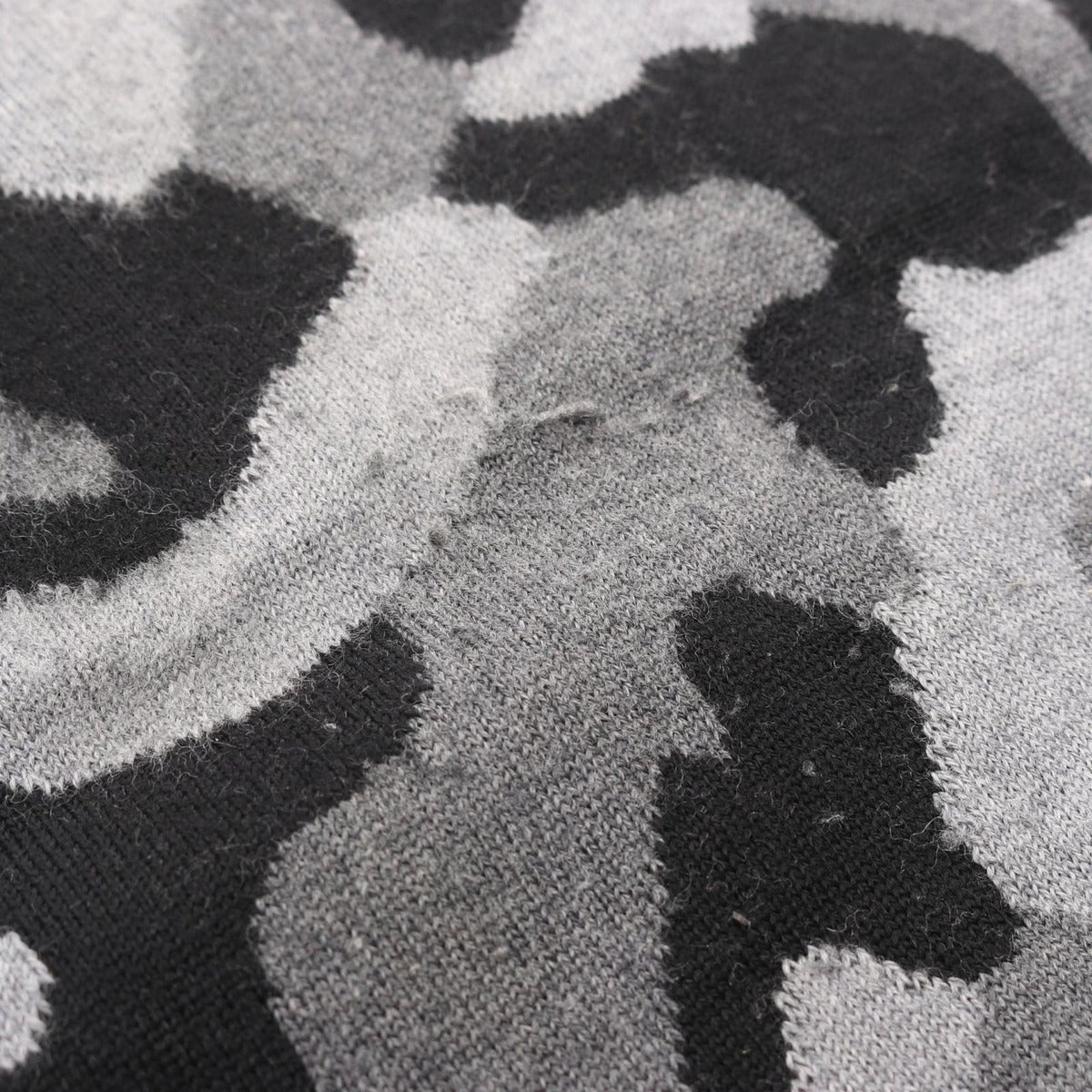 Louis Vuitton Scarf Echarpe Military Wool — view 5