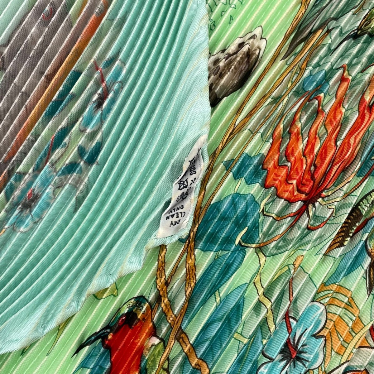 Hermes Scarf Pleated Silk Dip Dye Jungle Love Green — view 6