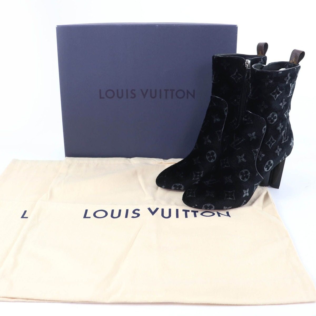 Louis Vuitton Silhouette Line Monogram Velour Short Boots Black 37.5 Handbag — view 2
