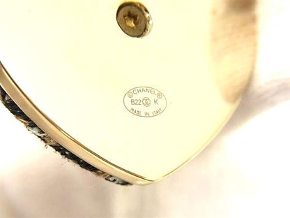 Chanel B22 K Coco Mark Tweed Heart Pin Brooch Pin Badge Accessories