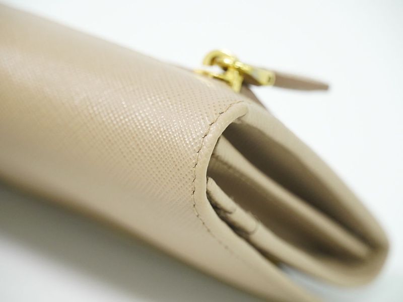 Authentic Prada Leather Long Wallet Long Wallet Pink Beige Wallet Pre-owned