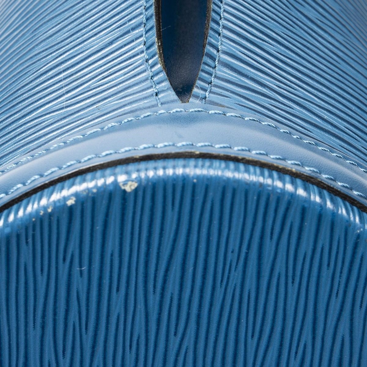 Louis Vuitton Saint Jacques Shopping Blue Epi Messenger Bag — view 7