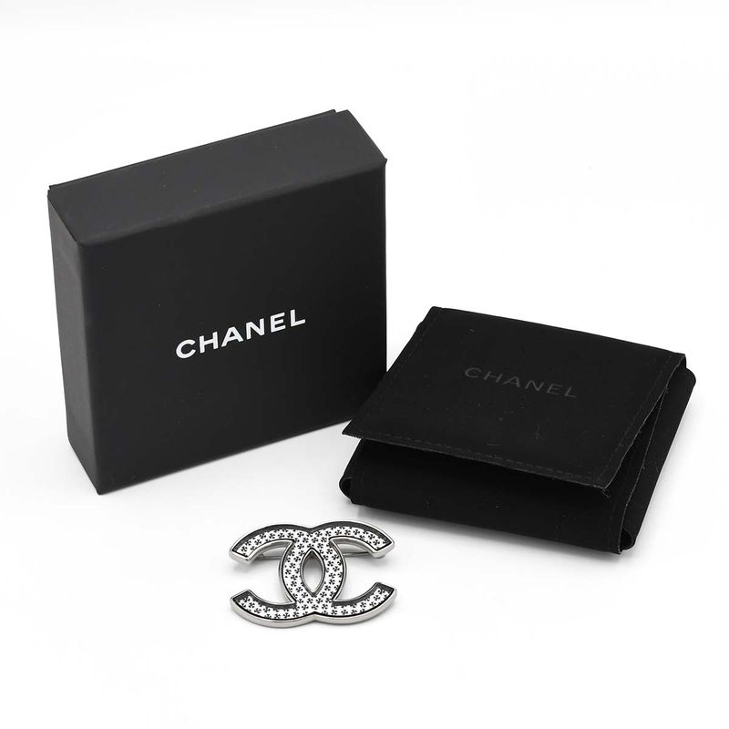 Chanel Brooch Metal Coco Mark Clover Pattern A24S 14.6g Accessories Box Bag