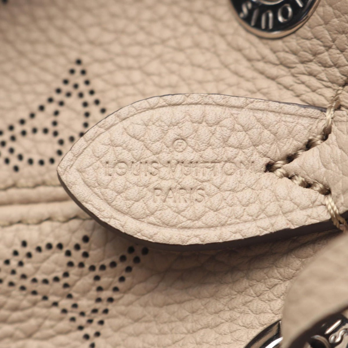 Louis Vuitton Handbag Bella Galle Leather Gare Beige — view 4