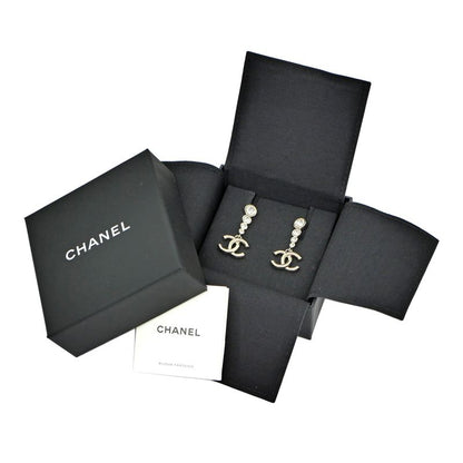 Pair Of Chanel Earrings Coco Mark CC Mark Abe124 B24 B Silver Accessorie