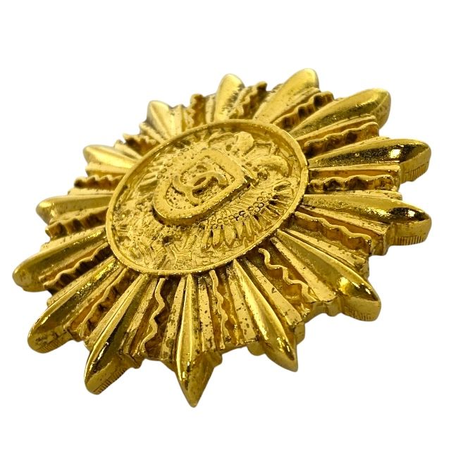 Chanel Emblem Brooch Vintage 1174 GP Gold Chanel